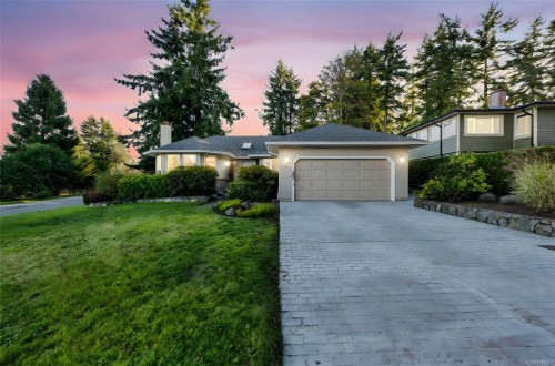 2431 Wilcox Terr, Central Saanich, BC 