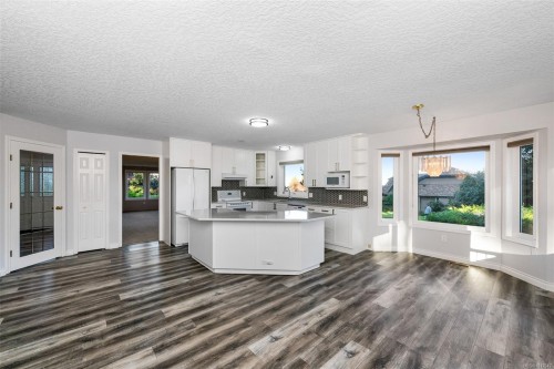 2431 Wilcox Terr, Central Saanich, BC 