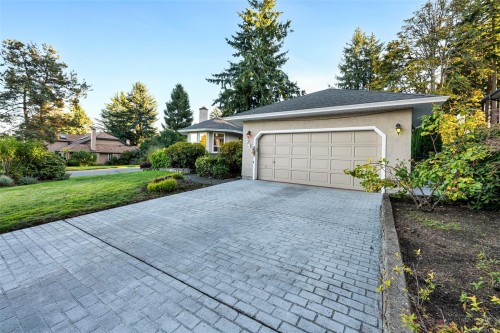 2431 Wilcox Terr, Central Saanich, BC 