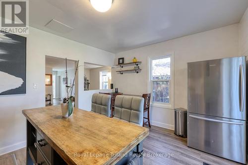 Eat In Kitchen with island - 661 Henry Street, Woodstock (Woodstock - South), ON - Indoor