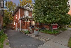 17 ERIE AVENUE  London South (South E), ON N6J 1H9