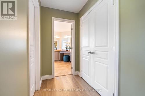 2338 Norland Drive, Burlington, ON - Indoor Photo Showing Other Room