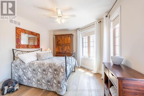 2338 Norland Drive, Burlington, ON - Indoor Photo Showing Bedroom