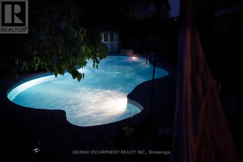 2338 Norland Drive, Burlington, ON - Outdoor