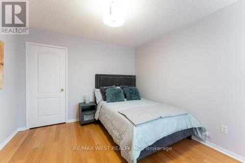 3143 Clayhill Road, Mississauga, ON - Indoor Photo Showing Bedroom