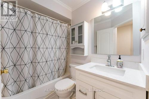 3143 Clayhill Road, Mississauga, ON - Indoor Photo Showing Bathroom