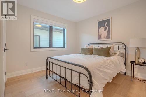 21 Arsenault Crescent, Pelham (Fonthill), ON - Indoor Photo Showing Bedroom