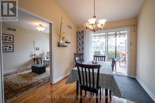 23 - 1439 Niagara Stone Road, Niagara-On-The-Lake (Virgil), ON - Indoor Photo Showing Dining Room