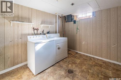 3111 Dewdney Avenue E, Regina, SK - Indoor Photo Showing Laundry Room