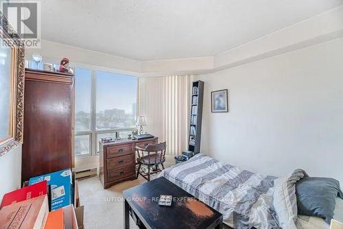 615 - 115 Hillcrest Avenue, Mississauga, ON - Indoor Photo Showing Bedroom