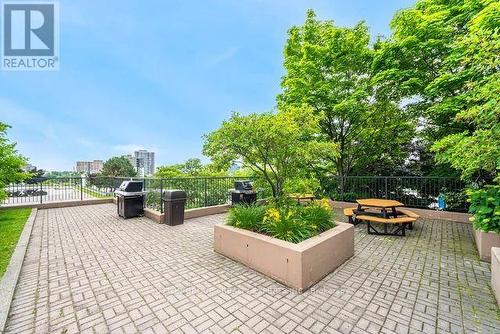 615 - 115 Hillcrest Avenue, Mississauga, ON - Outdoor