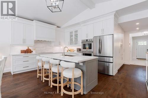 296 Kent Crescent, Burlington, ON - Indoor Photo Showing Kitchen With Upgraded Kitchen