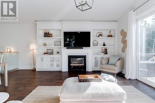 296 Kent Crescent, Burlington, ON - Indoor Photo Showing Living Room With Fireplace