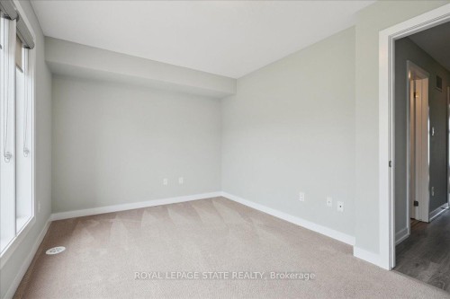 5 Esplanade Lane, Grimsby, ON - Indoor Photo Showing Other Room