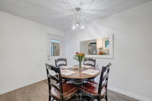 62 Brentwood Drive, Hamilton, ON - Indoor Photo Showing Dining Room