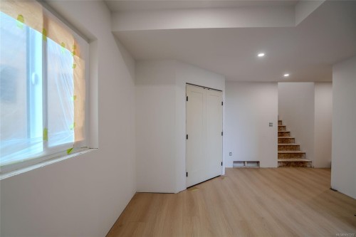 5560 Rutherford Rd, Nanaimo, BC 