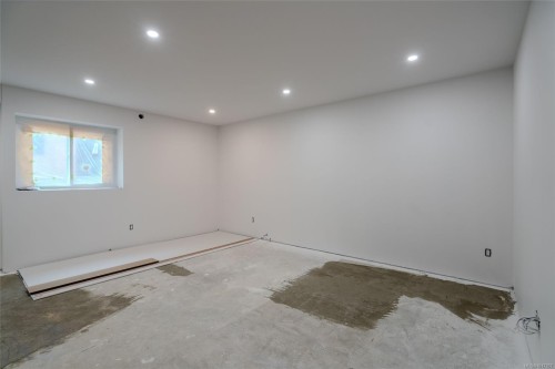 5560 Rutherford Rd, Nanaimo, BC 