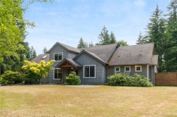 1156 Allgard Rd  Qualicum Beach, BC V9K 2G4