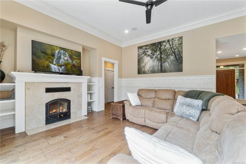 1156 Allgard Rd, Qualicum Beach, BC 