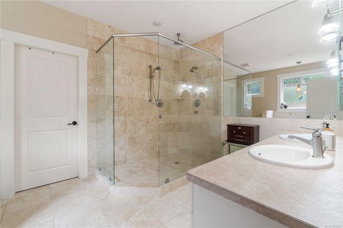 1156 Allgard Rd, Qualicum Beach, BC 