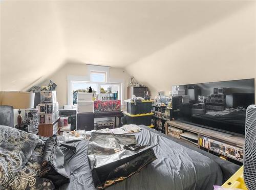 77 Sherbrook St, Winnipeg, MB 