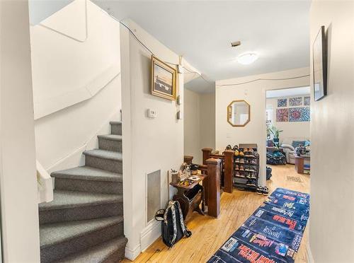 77 Sherbrook St, Winnipeg, MB 