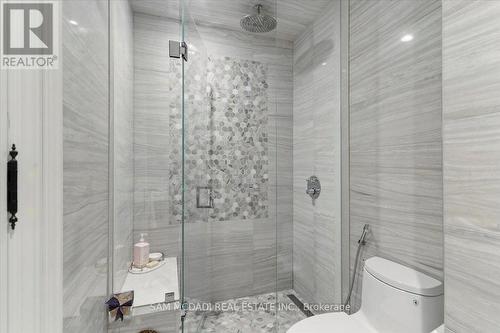 883 Parkland Avenue, Mississauga, ON - Indoor Photo Showing Bathroom
