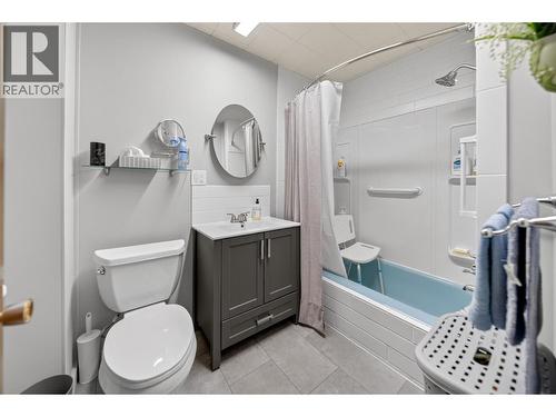 532 6Th Avenue, Fernie, BC - Indoor Photo Showing Bathroom