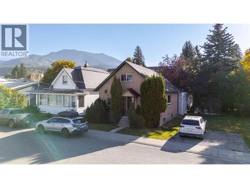 532 6Th Avenue, Fernie, BC - Outdoor With Facade