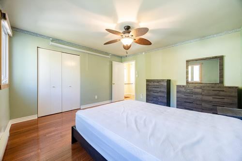 Primary bedroom - 37 Av. D'Old Post Crescent, Pointe-Claire, QC - Indoor Photo Showing Bedroom