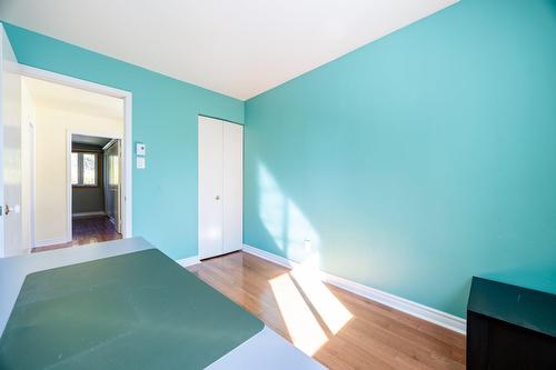 Bedroom - 37 Av. D'Old Post Crescent, Pointe-Claire, QC - Indoor