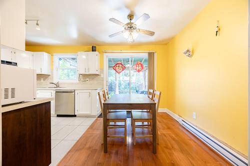 Dining room - 37 Av. D'Old Post Crescent, Pointe-Claire, QC - Indoor