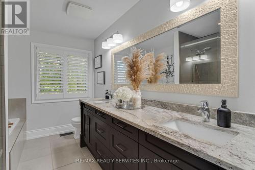 958 Beach Boulevard, Hamilton, ON - Indoor Photo Showing Bathroom