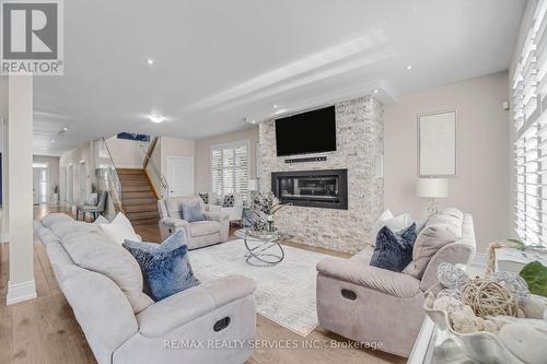 958 Beach Boulevard, Hamilton, ON - Indoor Photo Showing Living Room With Fireplace