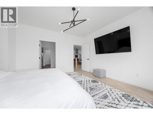 137 Whitefish Road, Vernon, BC - Indoor Photo Showing Bedroom