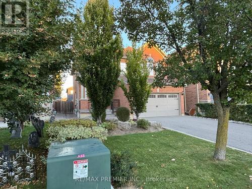 325 VELLORE AVENUE  Vaughan, ON L4H 2Z2