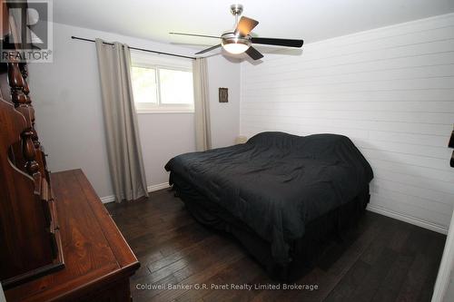 104 Simcoe Crescent, Middlesex Centre (Komoka), ON - Indoor Photo Showing Bedroom