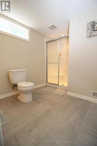 104 Simcoe Crescent, Middlesex Centre (Komoka), ON - Indoor Photo Showing Bathroom