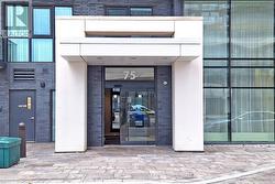 601 - 75 ONEIDA CRESCENT  Richmond Hill, ON L4B 0H3