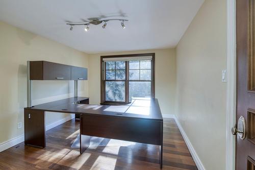 Bureau - 4008 Boul. St-Martin O., Laval (Chomedey), QC - Indoor