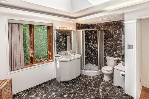 Salle de bains - 4330 Av. De Mayfair, Montréal (Côte-Des-Neiges/Notre-Dame-De-Grâce), QC - Indoor Photo Showing Bathroom