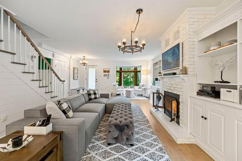 Salon - 1115 Ch. Pincourt, Mascouche, QC - Indoor With Fireplace