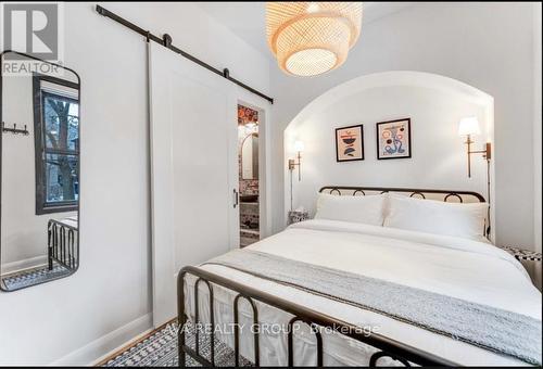 237 Nepean Street, Ottawa, ON - Indoor Photo Showing Bedroom