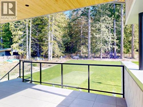 3900 Eagle Ridge Place, Powell River, BC - Outdoor