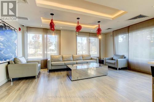 115 - 5035 Harvard Road, Mississauga, ON - Indoor Photo Showing Living Room