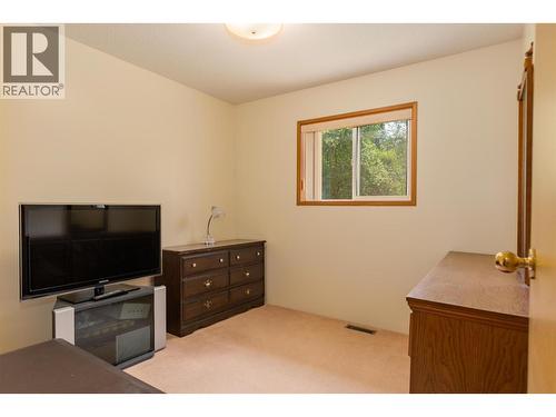 1764 Green Road, Fruitvale, BC - Indoor