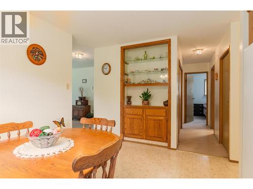 1764 Green Road, Fruitvale, BC - Indoor Photo Showing Dining Room