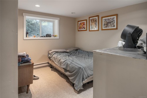 7727 Superior Rd, Lantzville, BC 