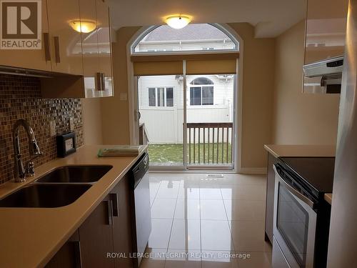 348 Tourmaline Crescent, Ottawa, ON - Indoor Photo Showing Kitchen With Double Sink