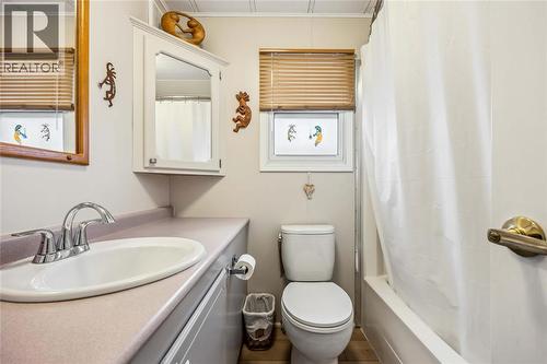 5700 Blackwell Sideroad Unit# 29, Sarnia, ON - Indoor Photo Showing Bathroom